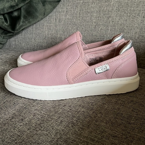 Ugg slip on shoes - Picture 2 of 6